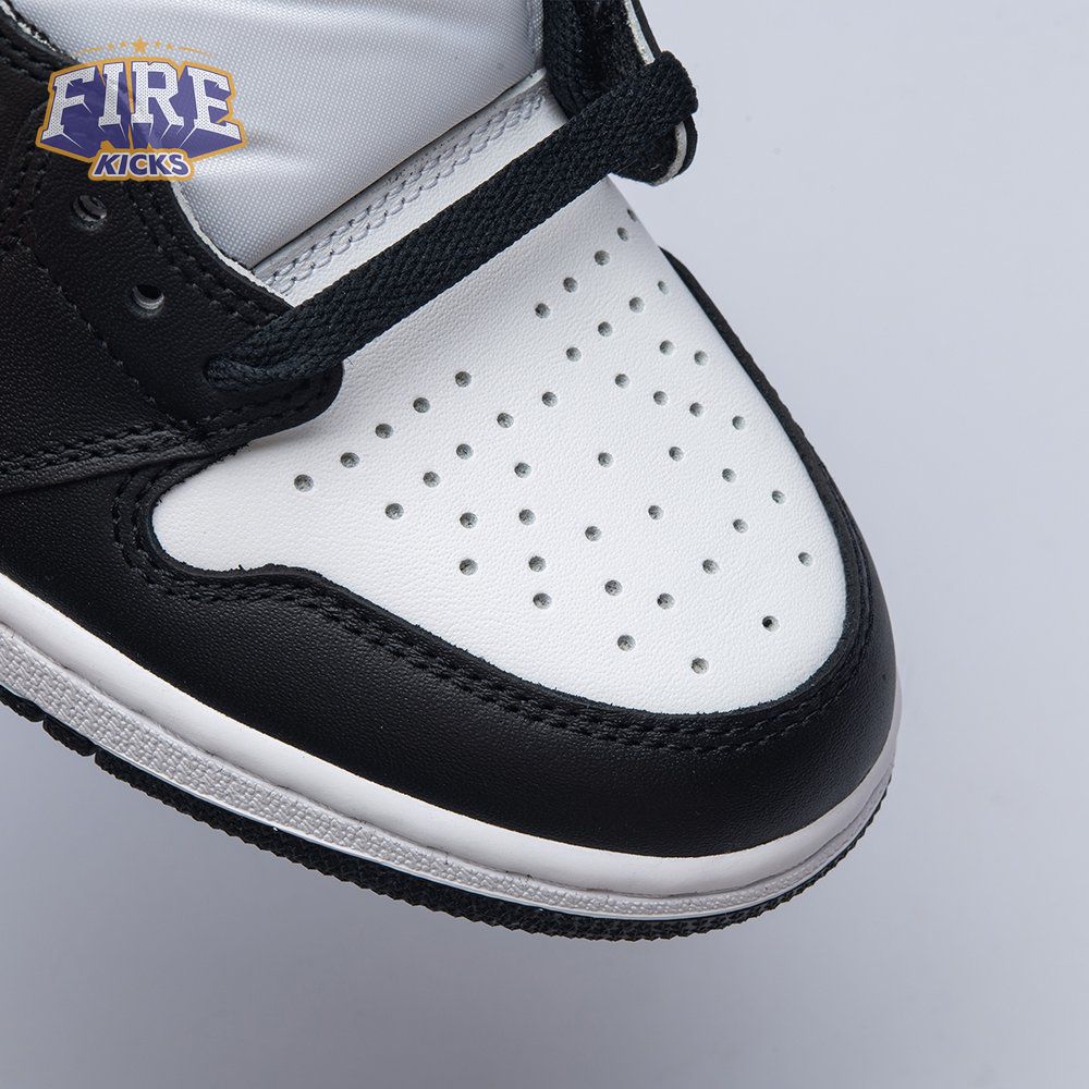 Jordan 1 Retro Black White 555088-010 Unisex