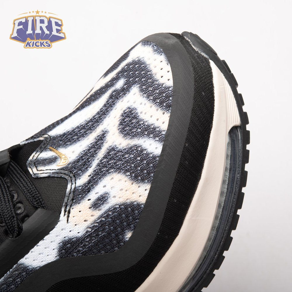 Nike Air Zoom Pegasus Premium Zebra IQ0368-010 Unisex