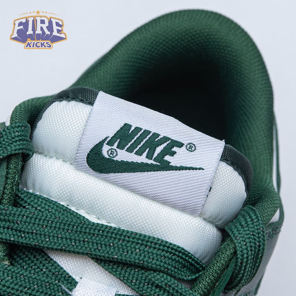 Nike Dunk Low Team Green SP Unisex