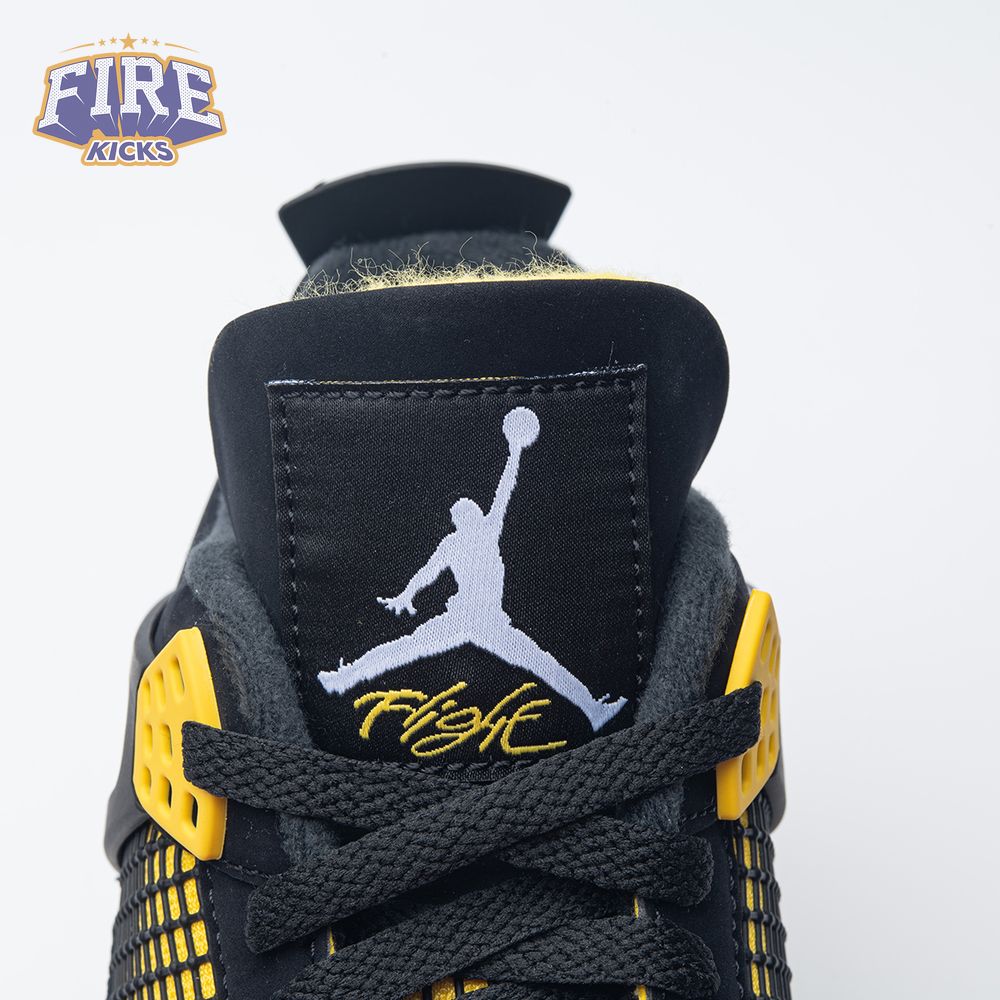 Jordan 4 Retro Thunder (2023) DH6927-017 Unisex