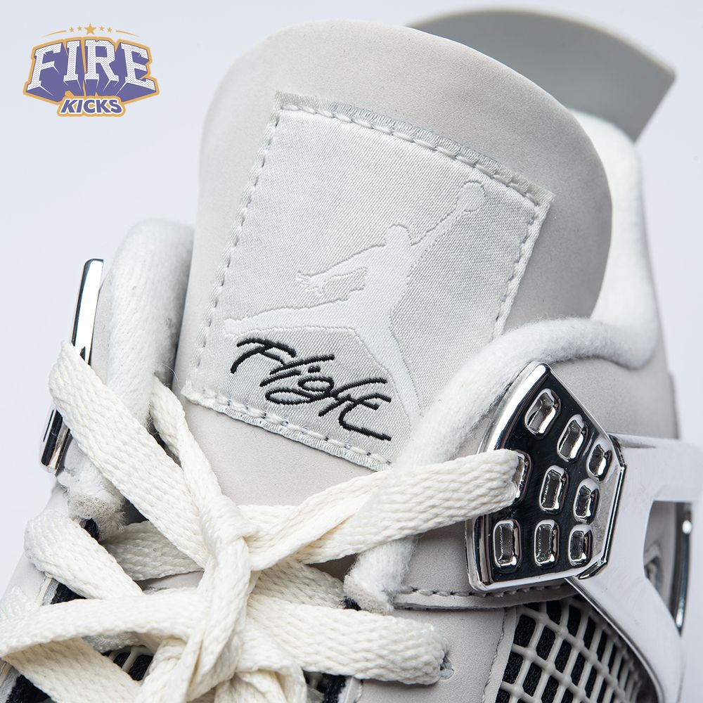 Jordan 4 Retro Frozen Moments AQ9129-001 Unisex
