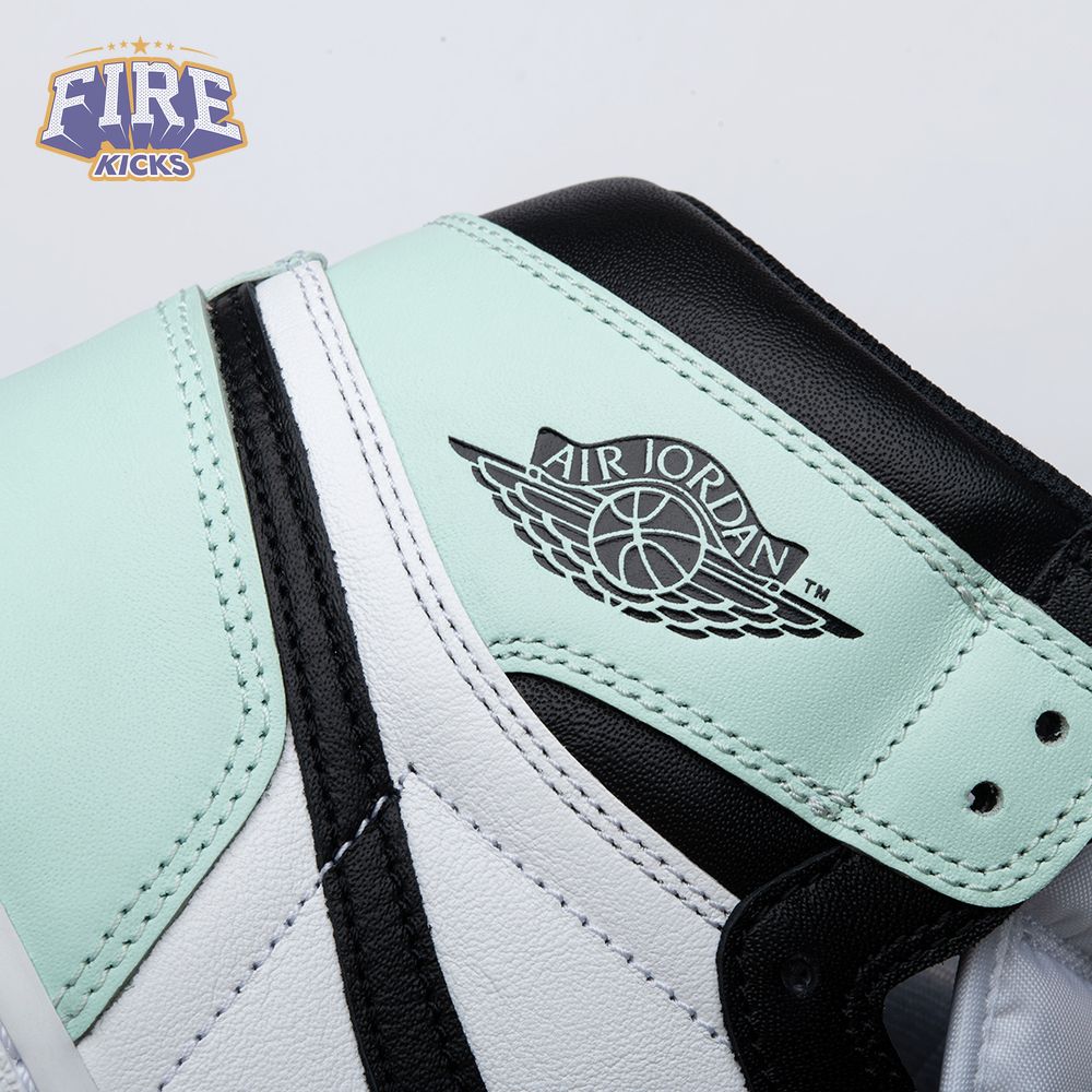 Air Jordan 1 OG Igloo 861428-100 Unisex