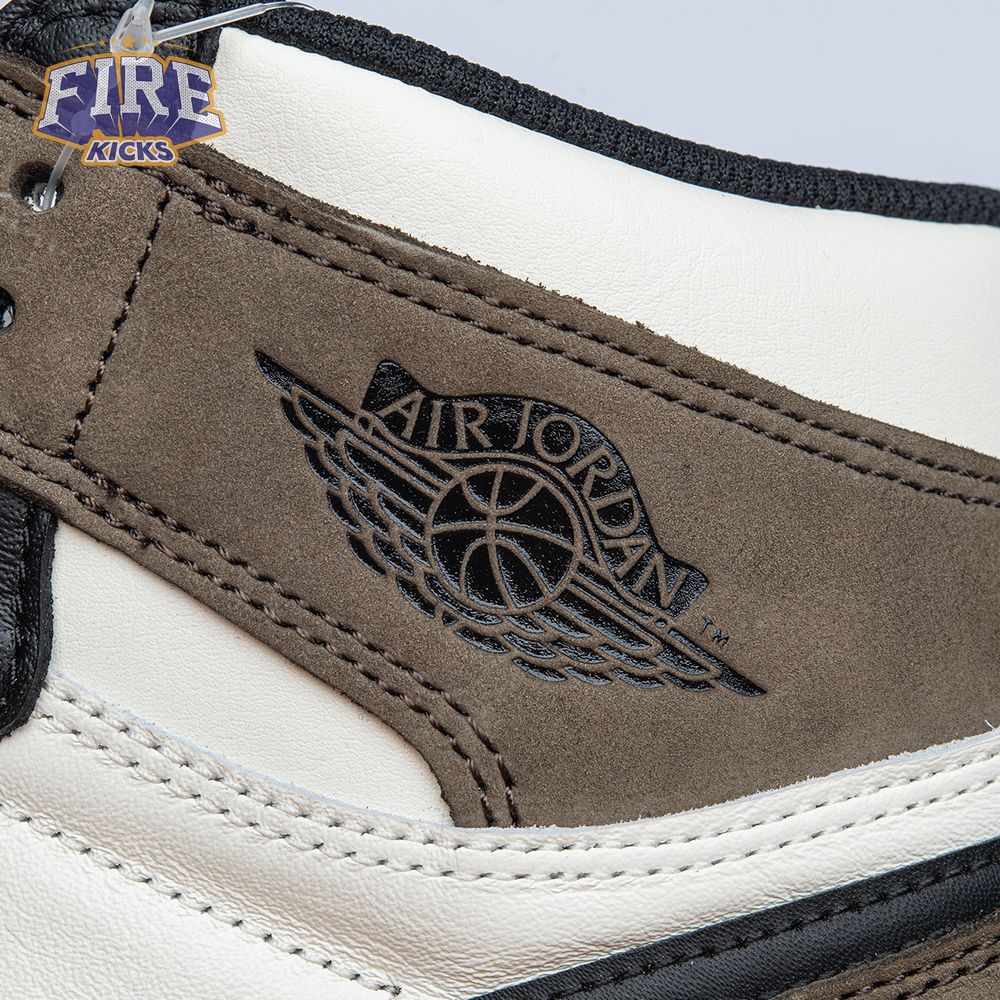 Jordan 1 Retro High Dark Mocha Unisex