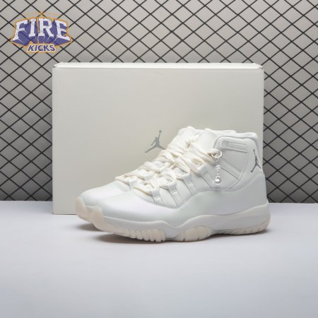 Jordan 11 Retro Pearl Unisex