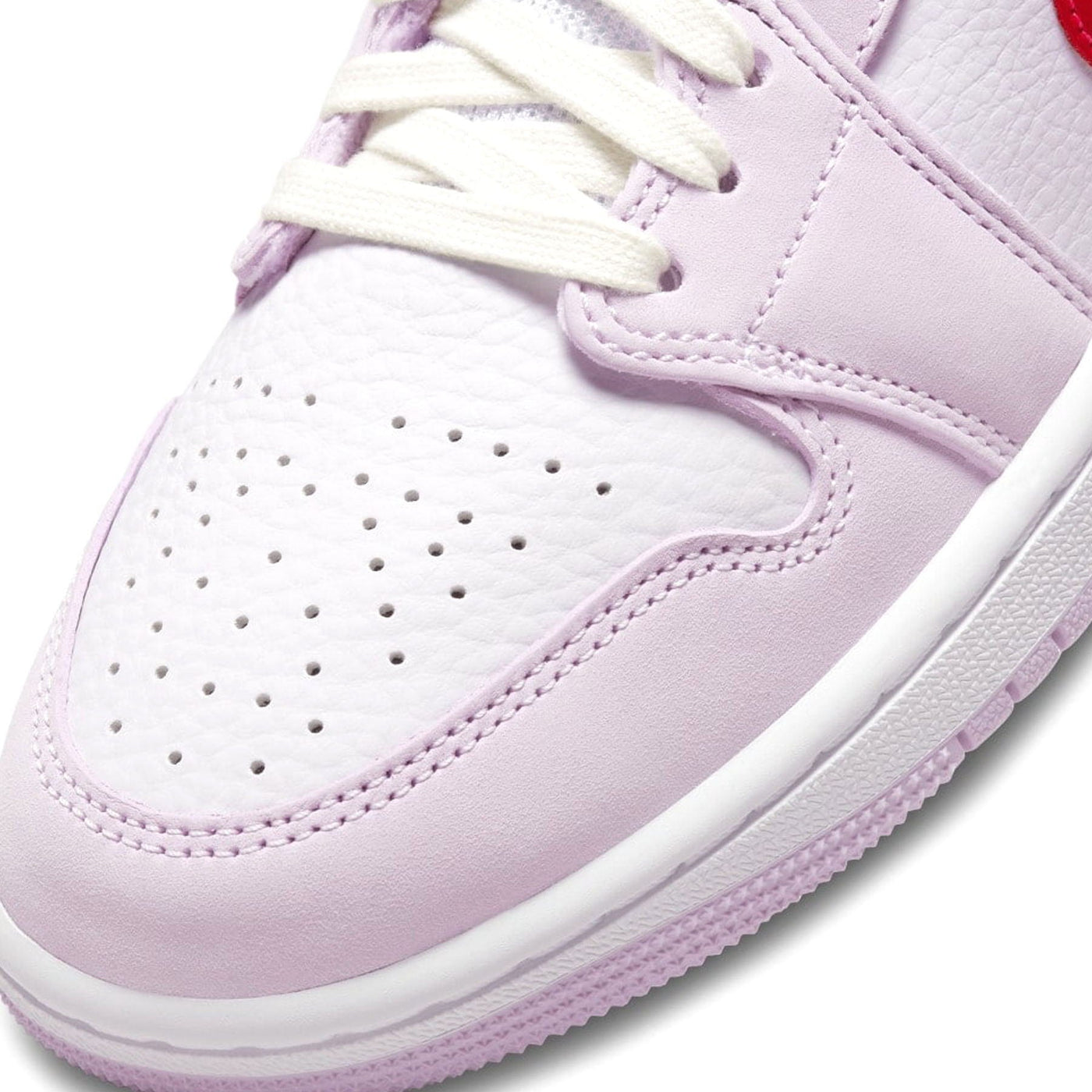 Air Jordan 1 Mid 'Valentine's Day' (2022)